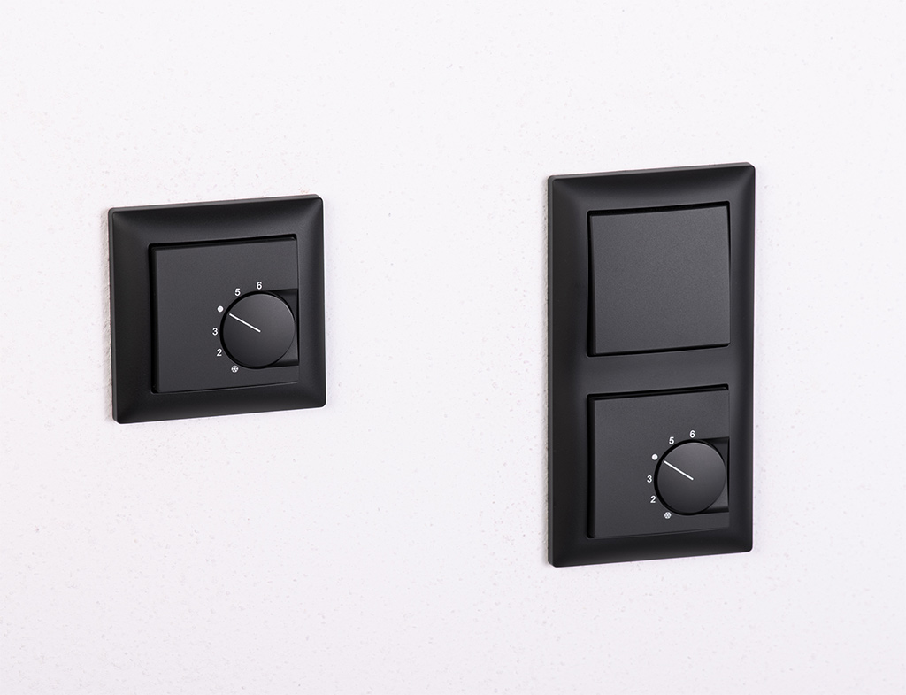 Bild von RTR-5510 Raumtemperaturregler im Schalterprogramm Busch-Jaeger balance SI - schwarz (matt)