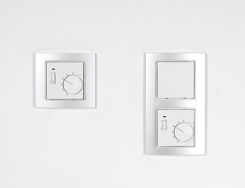Bild von RTR-5513 Raumtemperaturregler im Schalterprogramm Hager B.3 - aluminium (glänzend) + polarweiß