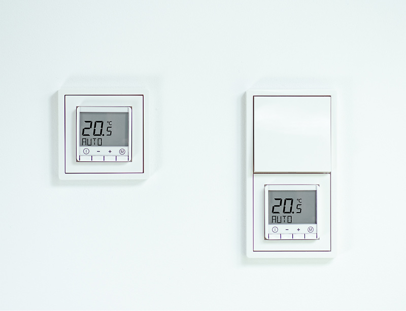 Bild von ERK-50 Raumtemperaturregler Komfort im Schalterprogramm Gira Flächenschalter - reinweiß (glänzend)